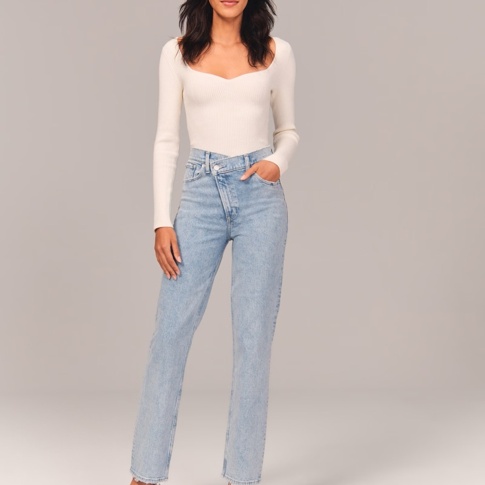 Ultra High Rise 90s Straight Jean size 26 x long